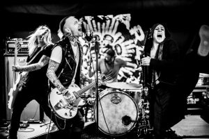 BACKYARD BABIES_band