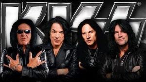 kiss-2016